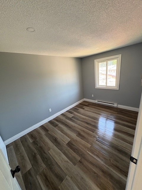 219 Kingswood Dr in Kitchener, ON - Building Photo - Building Photo