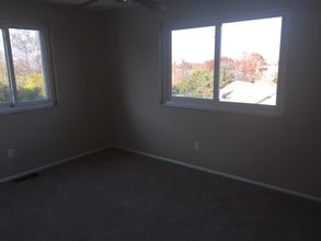 10335 Forest Brook Ln, Unit C in St. Louis, MO - Building Photo - Building Photo