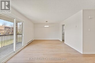 10 Kings Ct in Orillia, ON - Building Photo - Building Photo