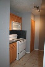 8842 SW 3rd St, Unit 206 in Pembroke Pines, FL - Building Photo - Building Photo