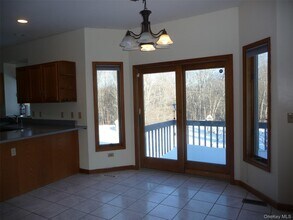 49 Lane Gate Rd in Wappingers Falls, NY - Building Photo - Building Photo