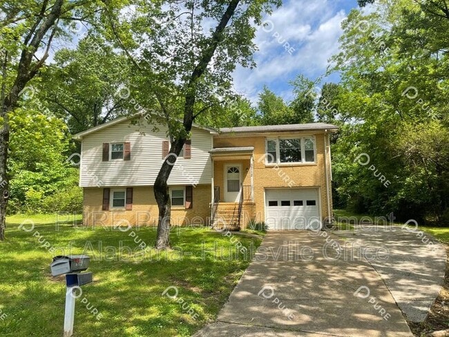 property at 3712 Fox Trail Cir NW
