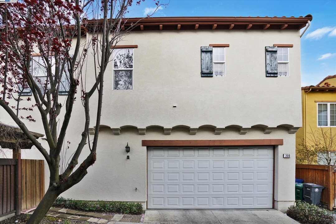 2016 Maidenhair Way in San Ramon, CA - Building Photo