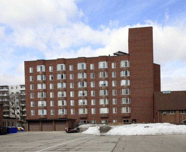 Jubilee Center in Toronto, ON - Building Photo - Building Photo