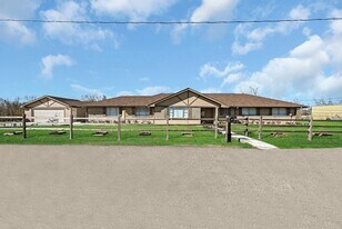 3722 Rest Home Rd in Pearland, TX - Building Photo