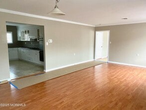 20 St Kitts Dr in Toms River, NJ - Foto de edificio - Building Photo
