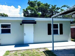 265 NE 116th St-Unit -E in Miami, FL - Building Photo - Building Photo