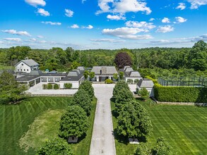 4900 Congress St in Fairfield, CT - Building Photo - Building Photo