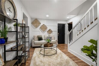 2802 Palm Dr in Atlanta, GA - Building Photo - Building Photo