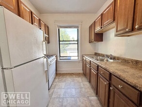 2500 N Kedzie Blvd, Unit 1B in Chicago, IL - Foto de edificio - Building Photo
