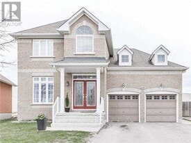 217 Flagstone Way in Newmarket, ON - Building Photo