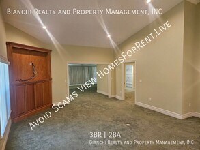 2361 Bentley Dr in Palm Harbor, FL - Building Photo - Building Photo