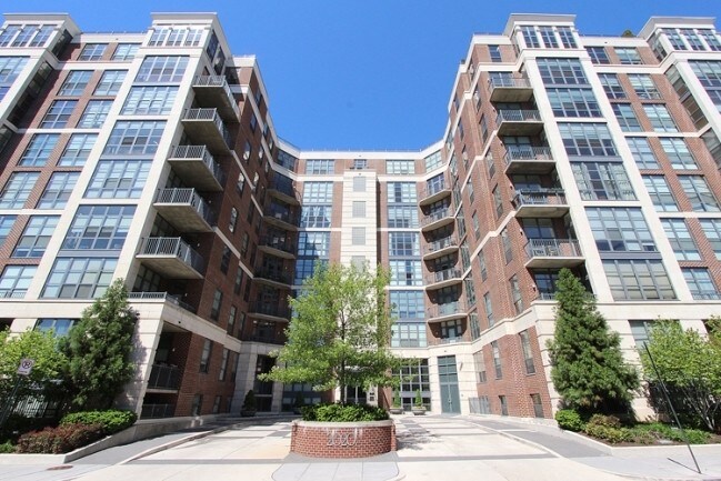 2020 12th St NW-Unit -APT 317 in Washington, DC - Foto de edificio