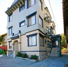 54 Vernon St in Oakland, CA - Foto de edificio - Building Photo