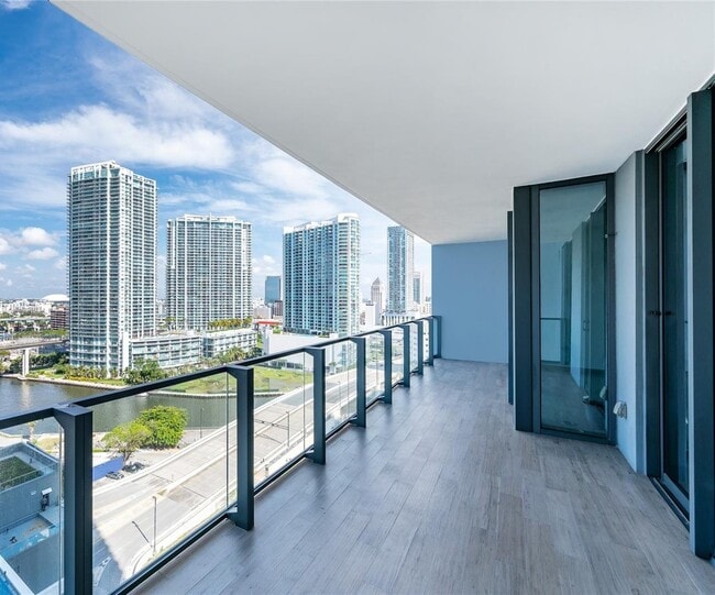 property at 68 SE 6th St