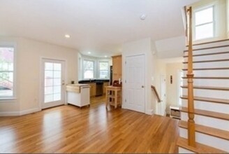 115 Jackson St in Cambridge, MA - Building Photo - Building Photo