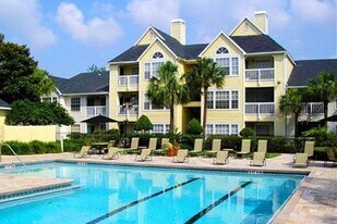 1023 S Hiawassee Rd in Orlando, FL - Building Photo