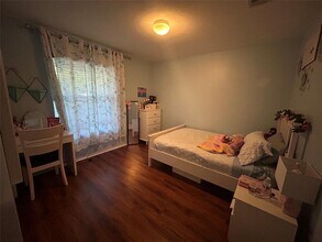 108 Easy St in Hutto, TX - Building Photo - Building Photo