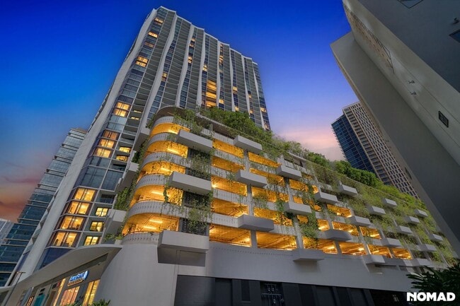 1000 Auahi St in Honolulu, HI - Building Photo - Building Photo