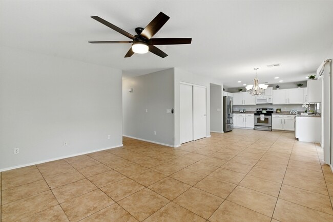 property at 11546 W Schleifer Dr