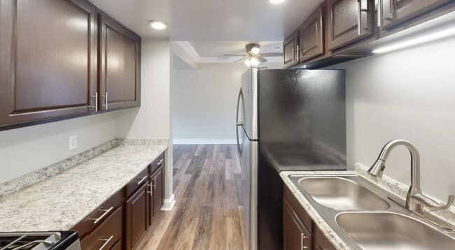 Monroe Street Apartments