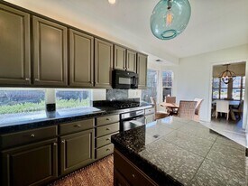 917 Signorelli Cir in St Helena, CA - Building Photo