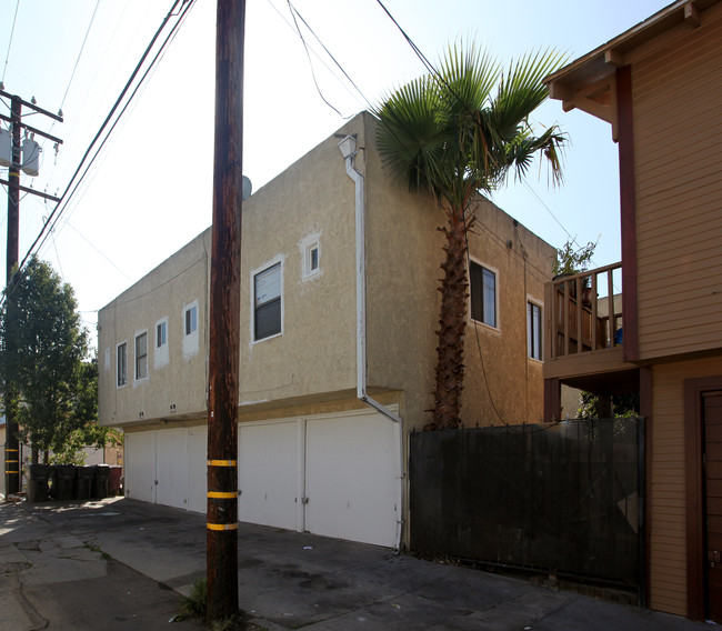 2148 Locust Ave in Long Beach, CA - Building Photo - Building Photo