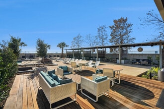 Luminary Residences in Houston, TX - Building Photo - Building Photo