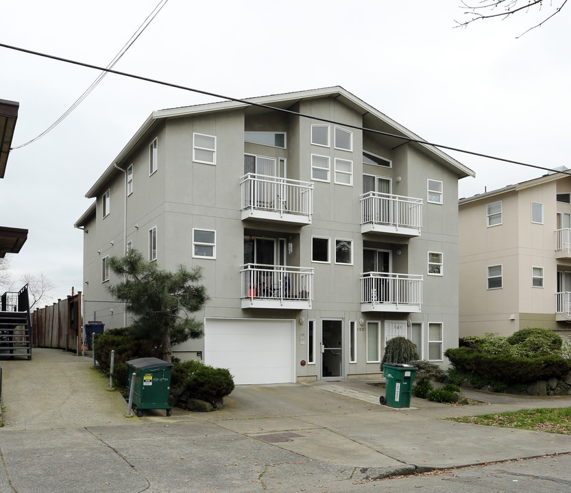 1531 NW 52nd St in Seattle, WA - Foto de edificio