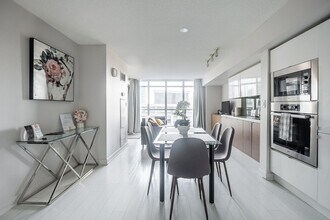 2708 Puente de Luz, Unit SI ID1520592P in Toronto, ON - Building Photo - Building Photo