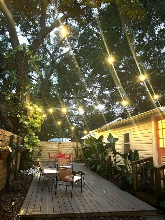 5618 20th Ave S in Gulfport, FL - Building Photo