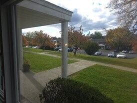 136 N Chestnut St, Unit #10A in New Paltz, NY - Building Photo