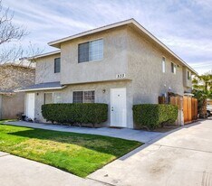 533 W Ward Ave in Ridgecrest, CA - Building Photo