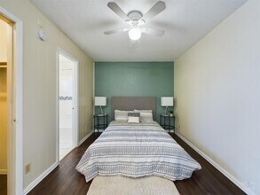 5300 Guadalupe St in Austin, TX - Building Photo - Building Photo