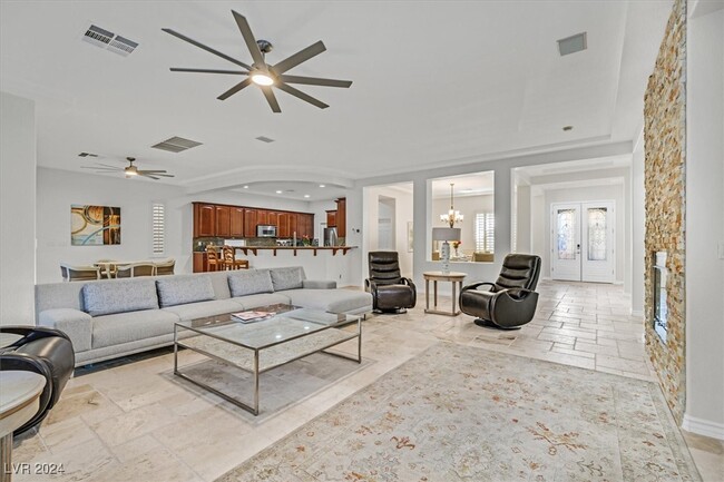 property at 2738 Kingclaven Dr