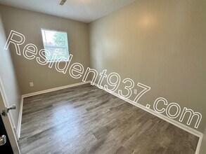 49 Rockland Dr in Fairborn, OH - Building Photo - Building Photo