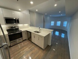 1409 Beacon St in Brookline, MA - Building Photo