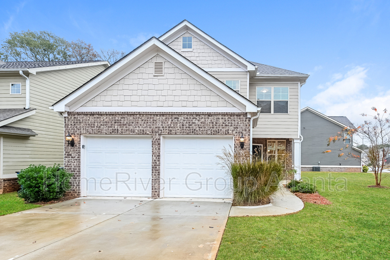 229 Daisy Cir in Mcdonough, GA - Building Photo