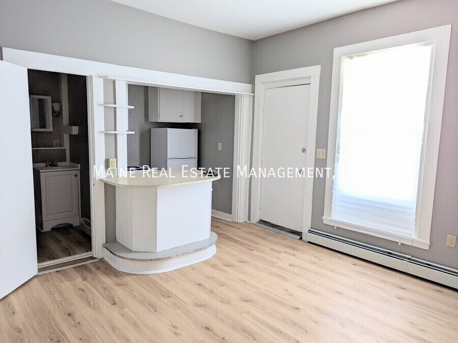 378 Hammond St in Bangor, ME - Building Photo