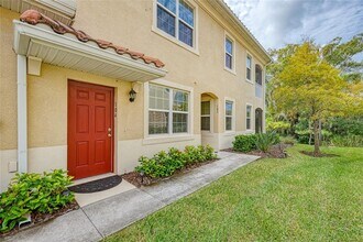 8382 Enclave Way in Sarasota, FL - Building Photo - Building Photo
