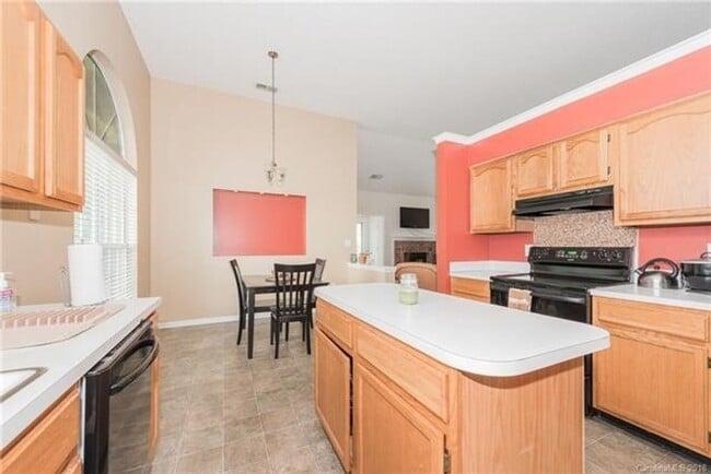11823 Harris Ridge Dr in Charlotte, NC - Building Photo - Building Photo