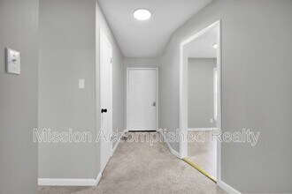 3304 Redfox Rd in Spring Lake, NC - Building Photo - Building Photo