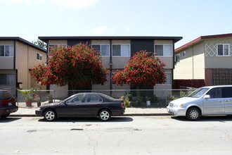 3282 Rolison Rd in Redwood City, CA - Building Photo - Building Photo