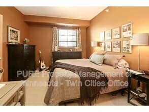 2565 Franklin Ave in St. Paul, MN - Building Photo - Building Photo