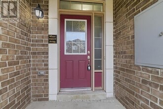 18 Rimrock Cres in Whitby, ON - Building Photo - Building Photo