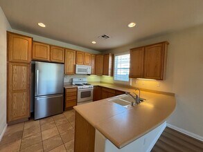 11183 Avonlea Rd in Apple Valley, CA - Building Photo - Building Photo