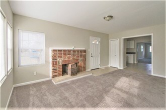 1620 N Main St in Monroe, NJ - Foto de edificio - Building Photo