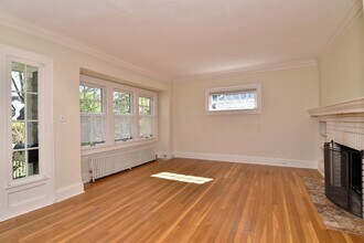 3180 Chadbourne Rd in Shaker Heights, OH - Building Photo - Building Photo