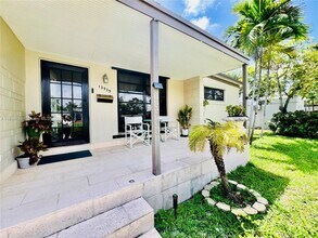 13935 NE 16th Ct in North Miami, FL - Building Photo - Building Photo