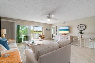 4580 Andover Way in Naples, FL - Building Photo - Building Photo